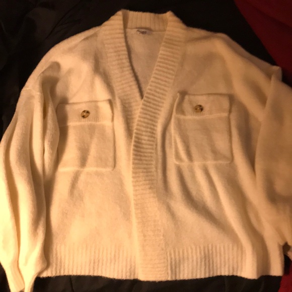 Madewell Sweaters - Madewell cream sweater with chest pockets, size XL